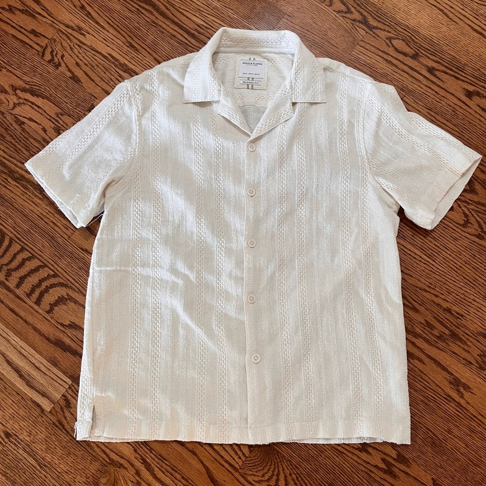 Mens M Cotton Poly Collared Button Down Cream Colored Woven Shirt Denim & Flower